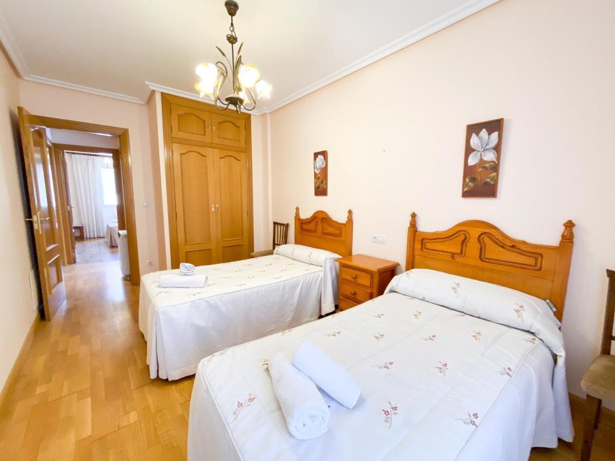 Vivienda Turistica Los Leones แบร์ลังกา เด ดูเอโร ภายนอก รูปภาพ