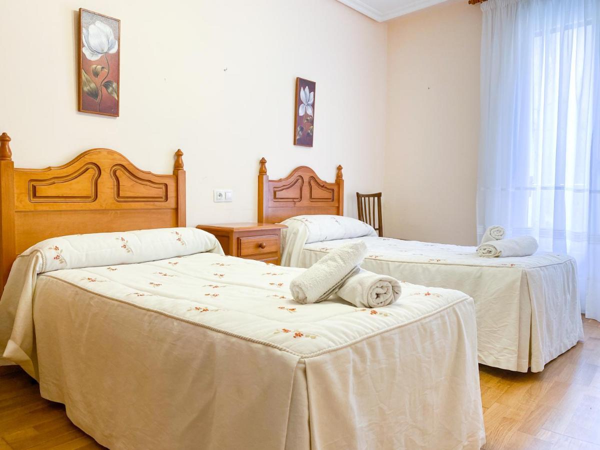 Vivienda Turistica Los Leones แบร์ลังกา เด ดูเอโร ภายนอก รูปภาพ